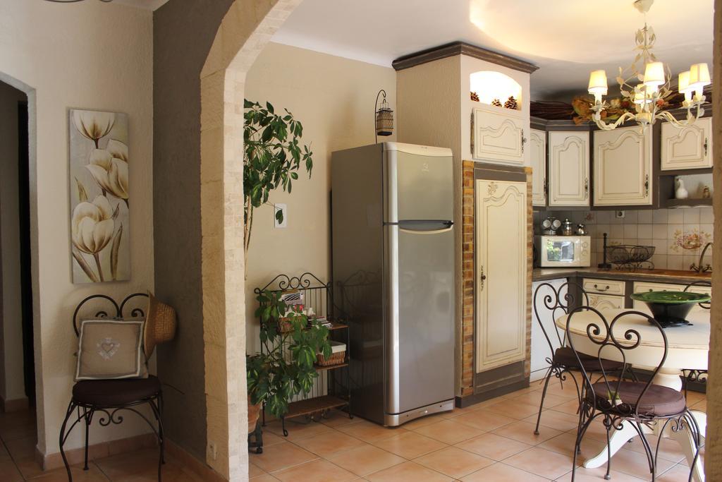 Gites Maisons De Vacances Domaine La Chamade קרפנטרה חדר תמונה
