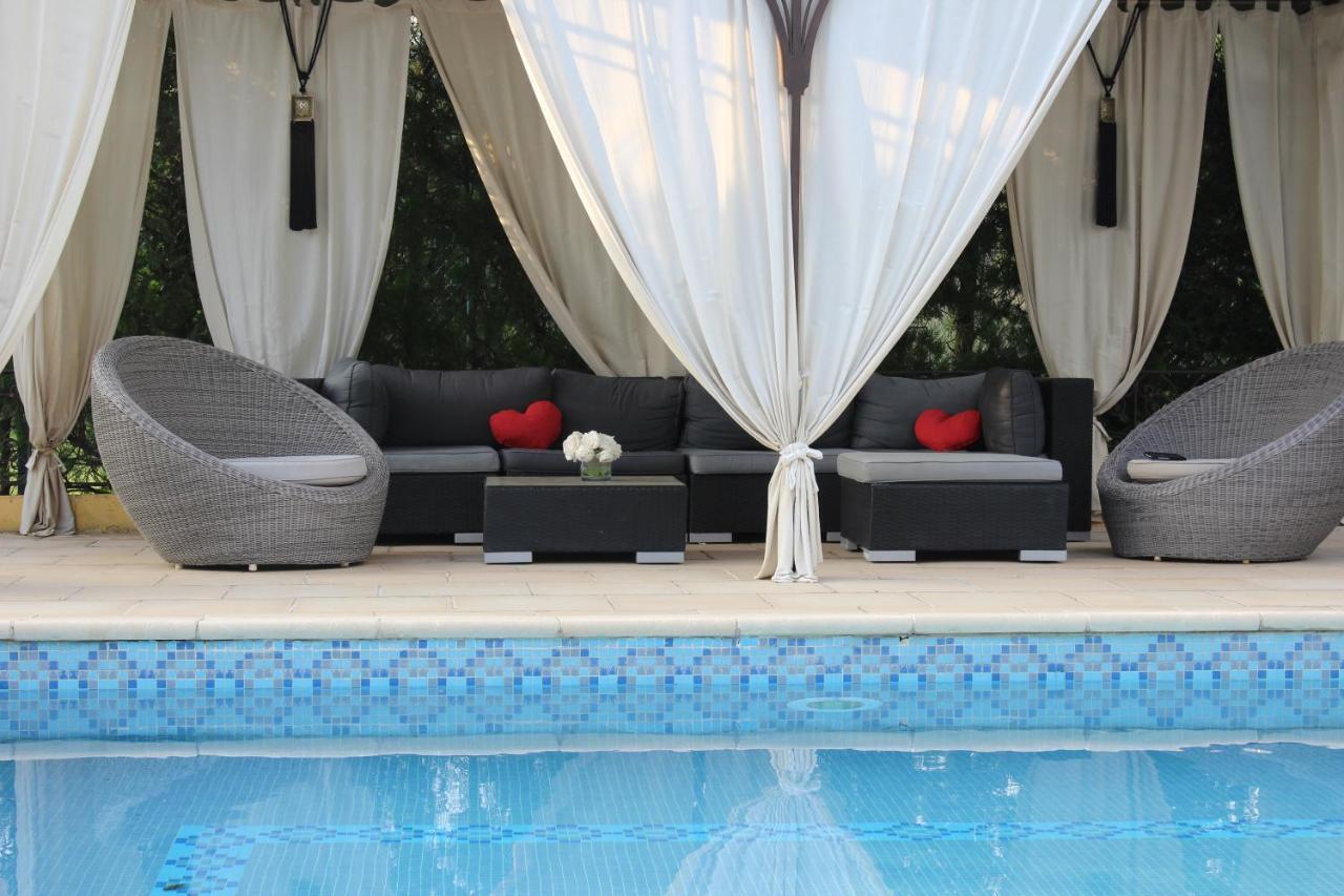 Gites Maisons De Vacances Domaine La Chamade קרפנטרה מראה חיצוני תמונה